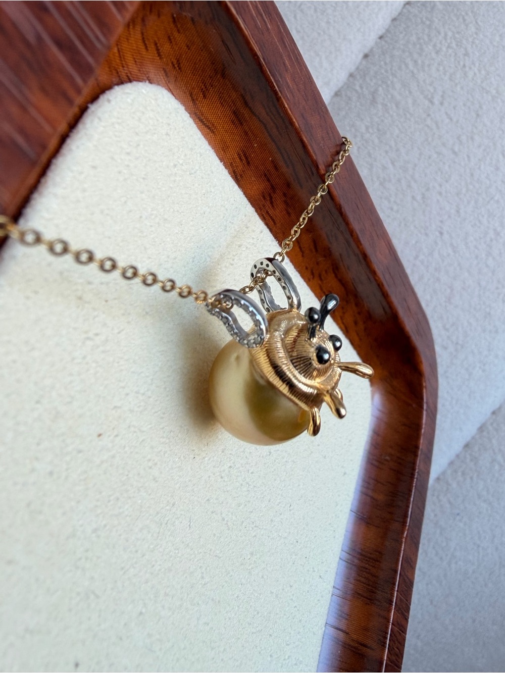 South Sea Golden Pearl Bee Pendant 🐝 | 11.8mm | S925 Sterling Silver | New - Picture 3 of 11